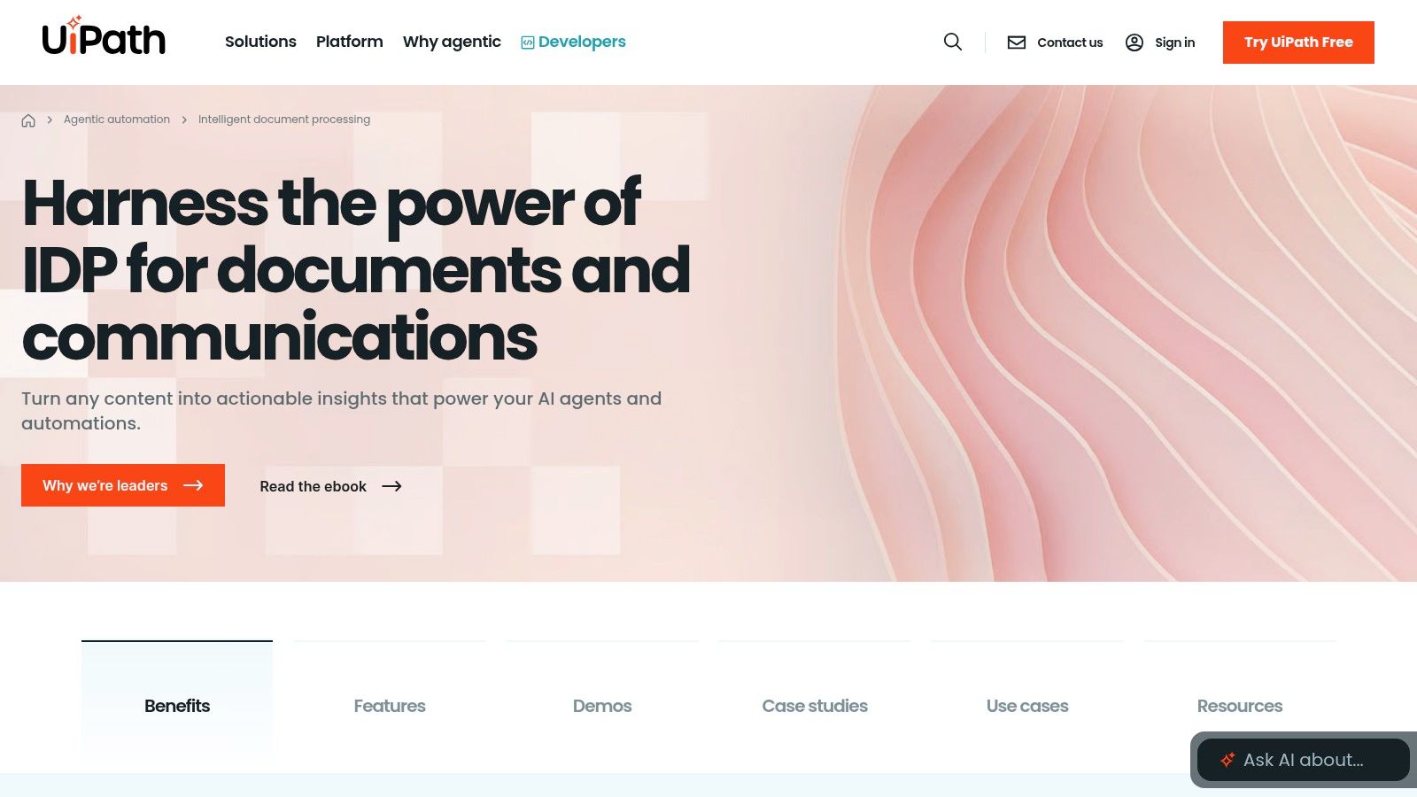 The UiPath Document Understanding interface showing a structured data extraction workflow for invoices.